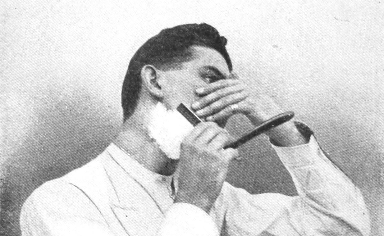 Rozdíl mezi vodou po holení a kolínskou Rozdíl mezi vodou po holení a kolínskou